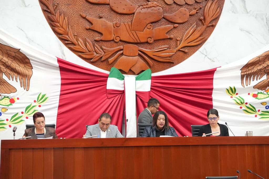Presenta Lorena Ruiz García separación definitiva al grupo parlamentario del PT